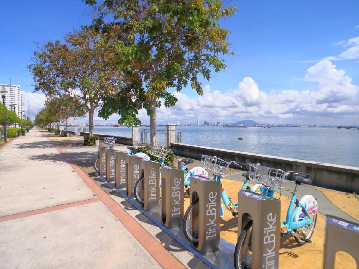 Maritime Suites By Comfy George Town Dış mekan fotoğraf